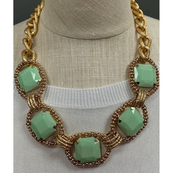 Gold Chain Necklace Green Square Stone Statement Jewelry Fashion Accessory - Picture 4 of 4